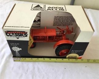 AGCO ALLIS Farm Tractor SPECIAL EDITION in box