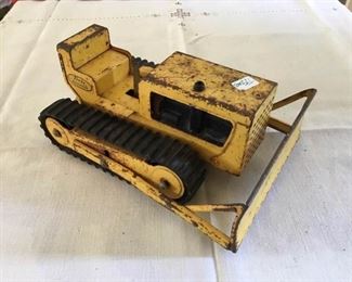 Vintage Tonka Bulldozer Pressed steel With rubber treads