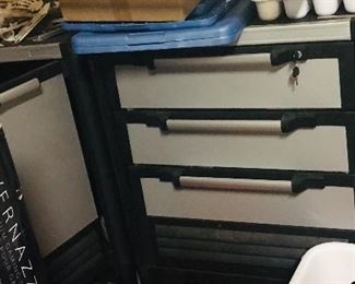 locking tool chest