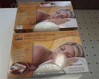(2) Home Innovations Memory Foam Contour Pillow with Removable Cover
