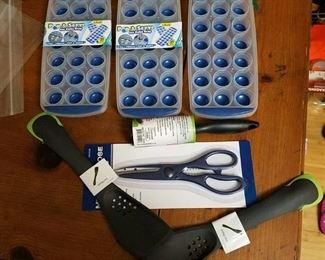 multi-purpose scissors, lint roller, (2) 5 in 1 utensils, (3) 2 pack ice cube trays