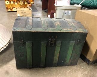 hump chest antique