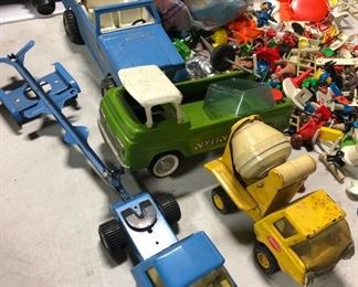 Old truck toys metal