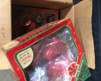 lots of vintage noma christmas lights