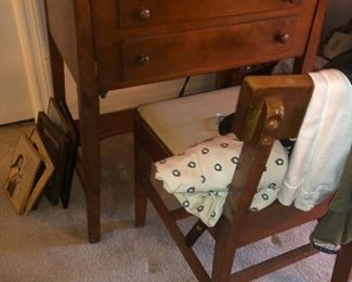 white sewing machine vintage