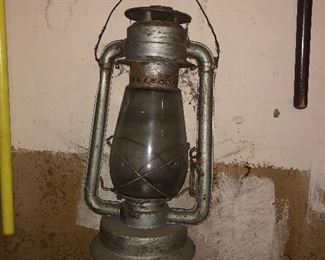 antique dietz lantern