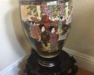 Japanese Urn