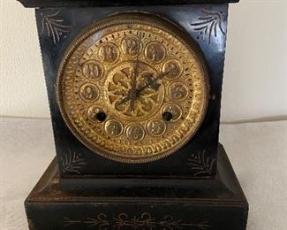 Mantel clock