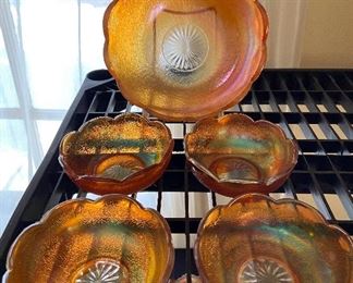 Carnival glass berry bowl se