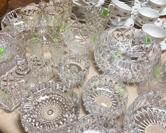 Various crystal ware 