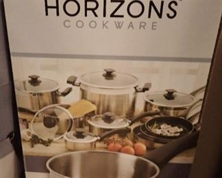 HORIZONS SKILLET NEW
