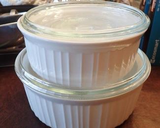 COVERED CASSEROLE BOWLS