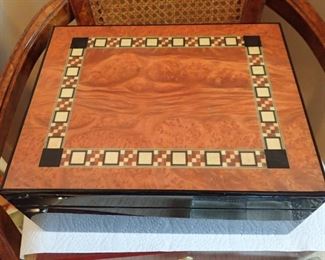 CIGAR HUMIDOR / INLAY-ED TOP