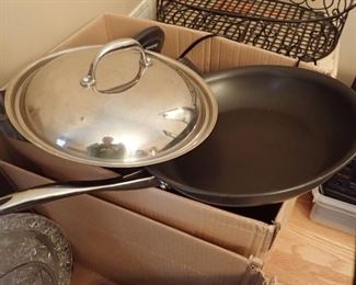 LARGE FRY PAN WITH COVER