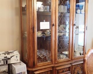 CHINA HUTCH