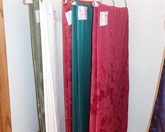 TABLE CLOTHES
