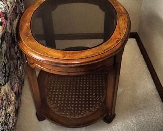 ROUND END TABLE GLASS TOP