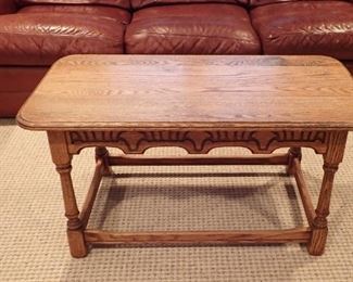 OAK COFFEE TABLE