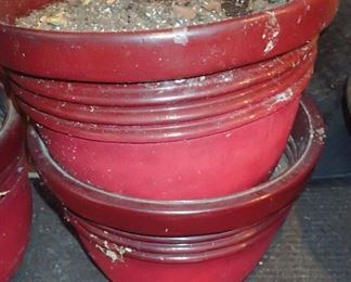 ASSORTED FLOWER POTS