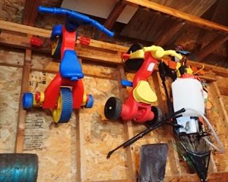 TOY TRIKES