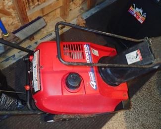 SNOW BLOWER HONDA