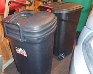 WHEELED TRASH CANS