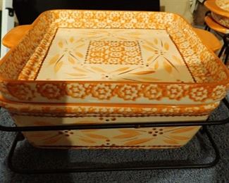 LARGE VARIETY OF MULTI SEASON SERVING AND BAKING DISHES / TEMPTATIONS / RACHAEL RAY / PAMPERED CHEF / A FEW OF THE BRANDS