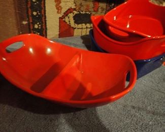LARGE VARIETY OF MULTI SEASON SERVING AND BAKING DISHES / TEMPTATIONS / RACHAEL RAY / PAMPERED CHEF / A FEW OF THE BRANDS