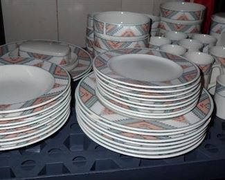 MIKASA SET OF DISHES SERVICE FOR 6 WITH EXTRA PIECES