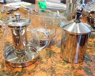 TEA POTS AND ACCESSORIES
