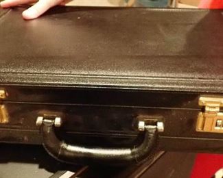 BRIEFCASE