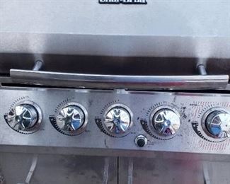 CHAR-BROIL GRILL