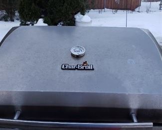 CHAR-BROIL GRILL