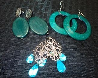 ASSORTED DESIGNER JEWELRY