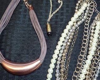 ASSORTED DESIGNER JEWELRY