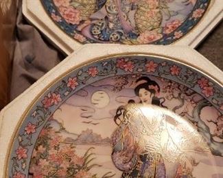 HYDRANGEA MAIDEN PLATES