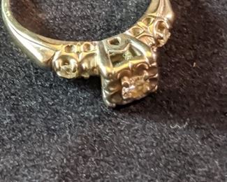 14K Gold Ladies Ring