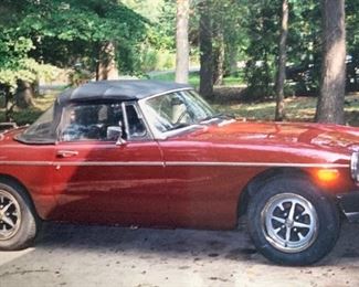 1977 MGB