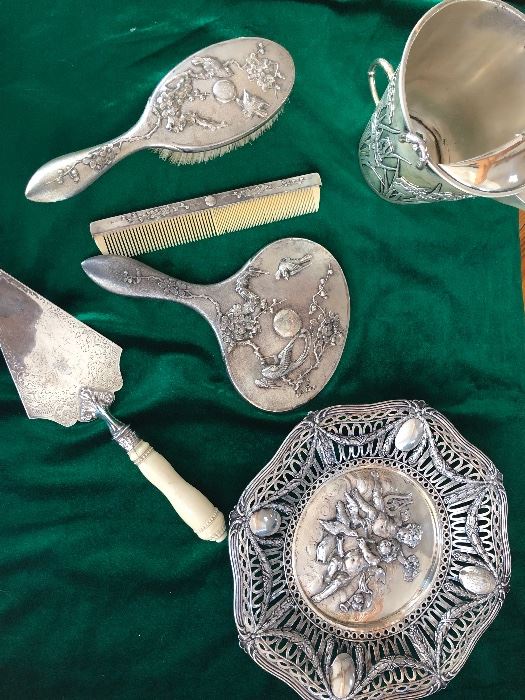 Japanese sterling dresser set, Zee Sung