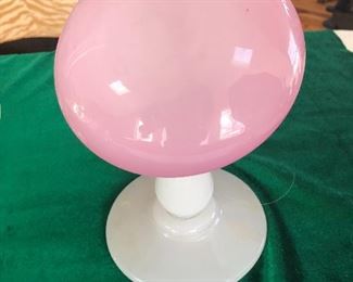 Steuben wig stand