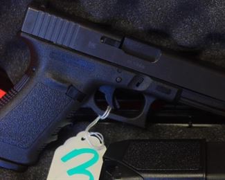 3 GLOCK 20 10MM AUTO 2-MAGS, CASE