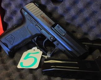 5 H&K P2000 9MM AUTO 2-MAGS, CASE