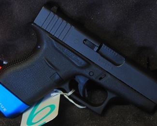 6 GLOCK 43 9MM AUTO 2-MAGS, CASE