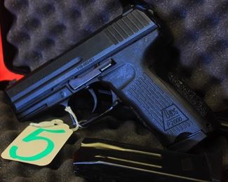 5 H&K P2000 9MM AUTO 2-MAGS, CASE