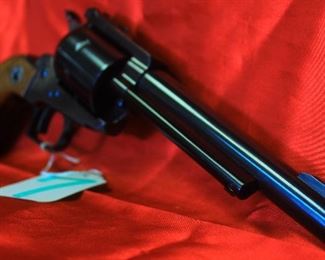 7 RUGER SUPER BLACK HAWK 44MAG REVOLVER 6", 1966-67
