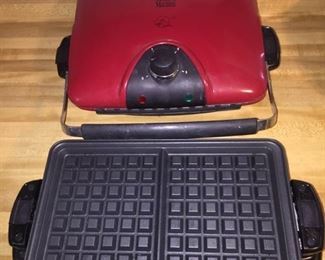 George Foreman Lean Mean Fat Grilling Machine with Interchangeable Grill Plates