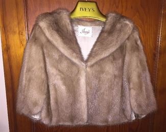 Iveys Fur Stole/Jacket