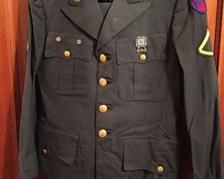 U.S. Military Jacket with Qualification Badge(Vietnam)