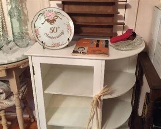 Display Shelf/Cabinet