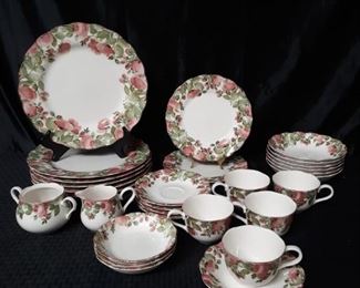 Nikko Tableware Precious 30 Piece Dinnerware Set Made in Japan